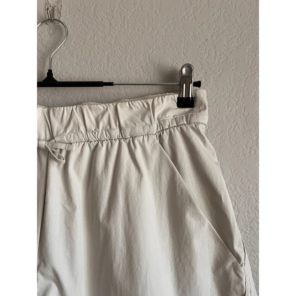 Lululemon Women's Cinchable Waist High-Rise Woven Short 3.5